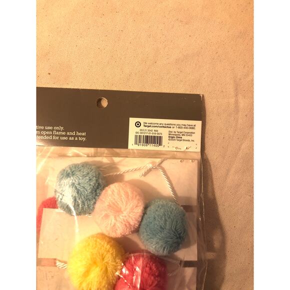 Spritz NWT Bright Pom Pom Garland 1 Count 5ft Multicolor Pastels - Picture 5 of 7